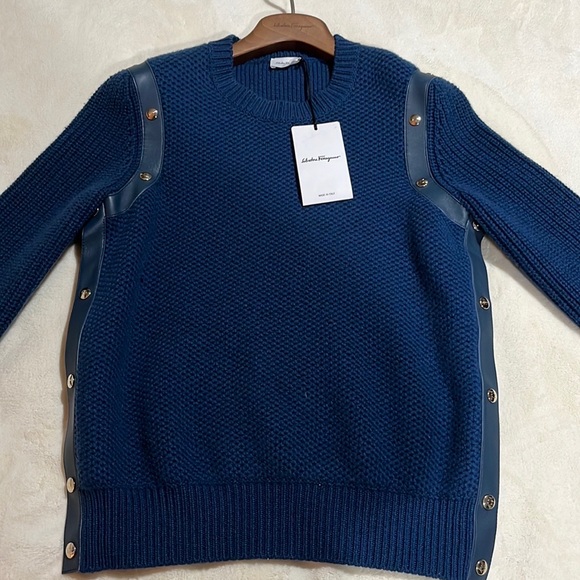 ferragamo sweater with tags and hanger never worn. - Picture 1 of 8